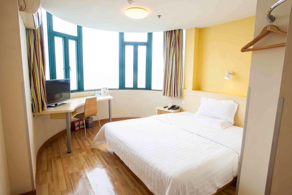 7Days Premium Shenzhen Che Gong Miao Hotel Room photo