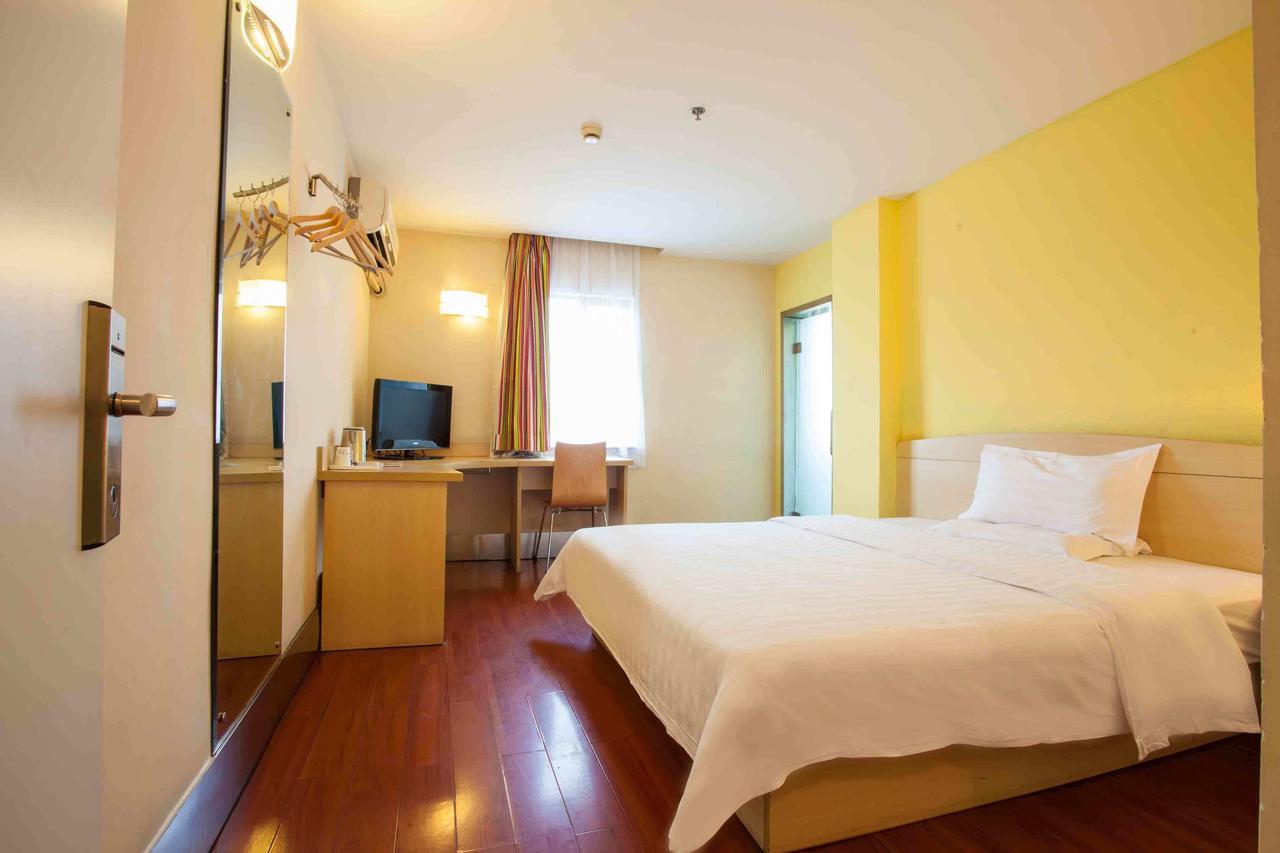 7Days Premium Shenzhen Che Gong Miao Hotel Room photo